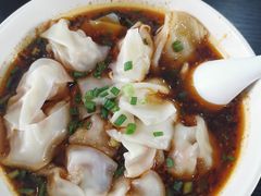 2两抄手-秦云老太婆摊摊面(磁器口店)