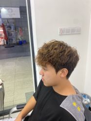 -乾健·烫染·接发SALON