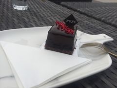 -UNI UNI(环亚凯瑟琳店)