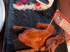 非遗红烧乳鸽-侨美·唐荔园·40年地道粤菜