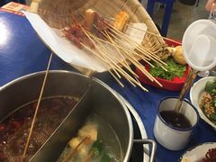 -马路边边串串香形象店(磐石路店)