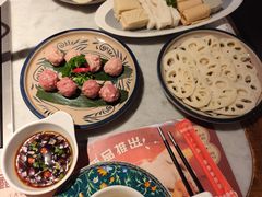 -尚尚仙·酸汤猪手·猪肚鸡火锅(华联万柳购物中心店)