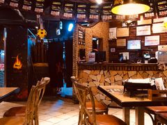大堂-何师烧烤·香辣蟹·川菜·30年老品牌(太古里旗舰店)