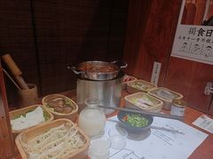 -独食火锅·半米屋台(直营总店)