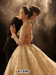 -蒙太奇婚纱摄影(万达店)