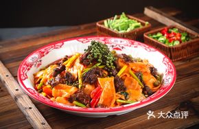 Double Pepper Beef Stir-fried Cat's Ears