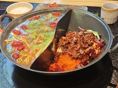 -鹿鸣山草本茶香火锅(园西路店)