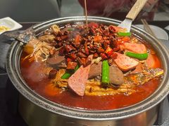 -辣尚瘾·烤鱼·新川菜(牡丹园直营店)