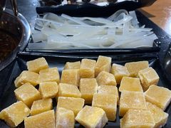 -果松木炭酸菜铜火锅·外婆参鸡汤