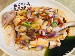 招牌葱油鸡（半只）-鱼米之家·20年老字号园林农庄·宴席(鱼窝头店)