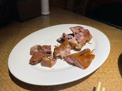 香酥樟茶鸭-渝信川菜(长安店)
