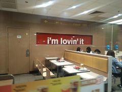 -麦当劳(轻轨曹杨路店)