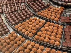 -Laderach 莱德拉(上海环贸iapm店)