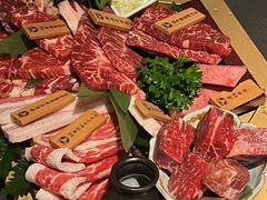 -铭牛烧肉·和牛海鲜自助(高新月牙湖店)