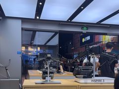 -DJI大疆(深圳华强北曼哈授权体验店)