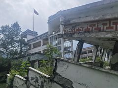 -四川汶川特大地震漩口中学遗址