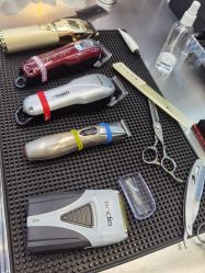 -Devilhands Barbershop男士理容店