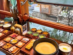 -银米·云南传统过桥米线(双廊黑金冠店)