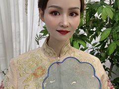 -群丽化妆摄影美甲纹绣培训学校