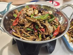 干锅茶树菇-简小姐·上海餐厅(长城大厦店)