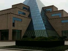 -上海市龙华烈士陵园