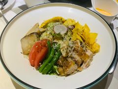 鸡肉大虾鲜蔬波奇碗-西堤牛排(南京龙江店)