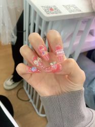 -UGIRL有个美甲