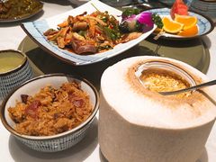招牌腊味煲仔饭（中份）-四季缤纷椰子鸡(雨花亭凯德广场店)