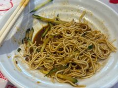 -肥肥虾庄·金牌油焖大虾(汉街SKP店)