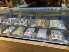 -大中华希尔顿酒店-念自助餐·嗨啤·小龙虾
