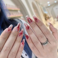 -花系美·美甲美睫精品店