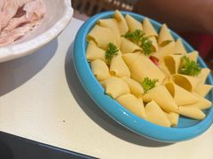 -老牌坊云南鱼豆花火锅(哈西万达店)