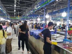自助取餐区-三亚新鸿港水果一级批发市场