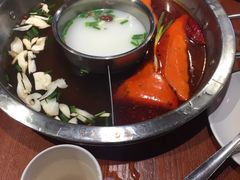 -重庆小天鹅自助火锅店(空港跨境店)