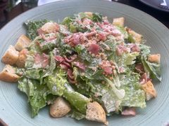 烤鸡腿凯撒沙拉汉堡-Lets burger非常汉堡·环球风味(蓝色港湾店)