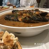 我们拿手机拍菜，工作人员不让拍