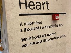 -西西弗书店&矢量咖啡(凯德晶萃广场店)