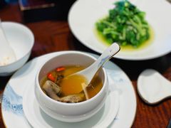 牛肝菌炖乳鸽汤-湘湖逍遥庄园·水漾中餐厅
