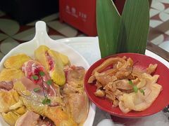 -洪氏嗨捞·广东猪肚鸡·椰子鸡火锅(西咸万象城店)