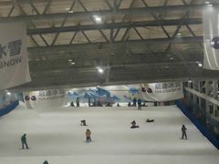 -乔波室内滑雪场