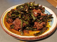 干辣椒炒牛肉-金龙烧烤·牛肉面(西塔店)