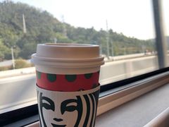 -星巴克(广州南站A18检票口楼上)