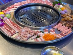 -哈哈碳都·牛肋条无限自助烤肉(台江万达店)