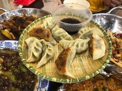 -江城燕子大排档(江汉路步行街店)