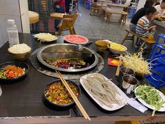 -重庆风光老灶火锅城(同德广场店)