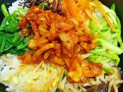 鸡肉石锅拌饭-东北一红烤肉·烧烤吧(观澜桂香店)