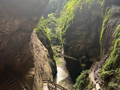 -龙水峡地缝景区