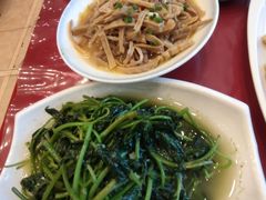 -侬佳蒸菜馆(听潮店)