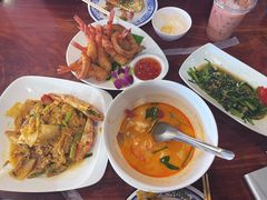 -Dang restaurant (patong phuket)