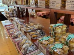 -红宝石·鲜奶小方·海派西点房(浦三店)
